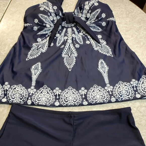 🏊‍♀️👙 NWOT swim top & shorts size Small - Picture 14 of 16